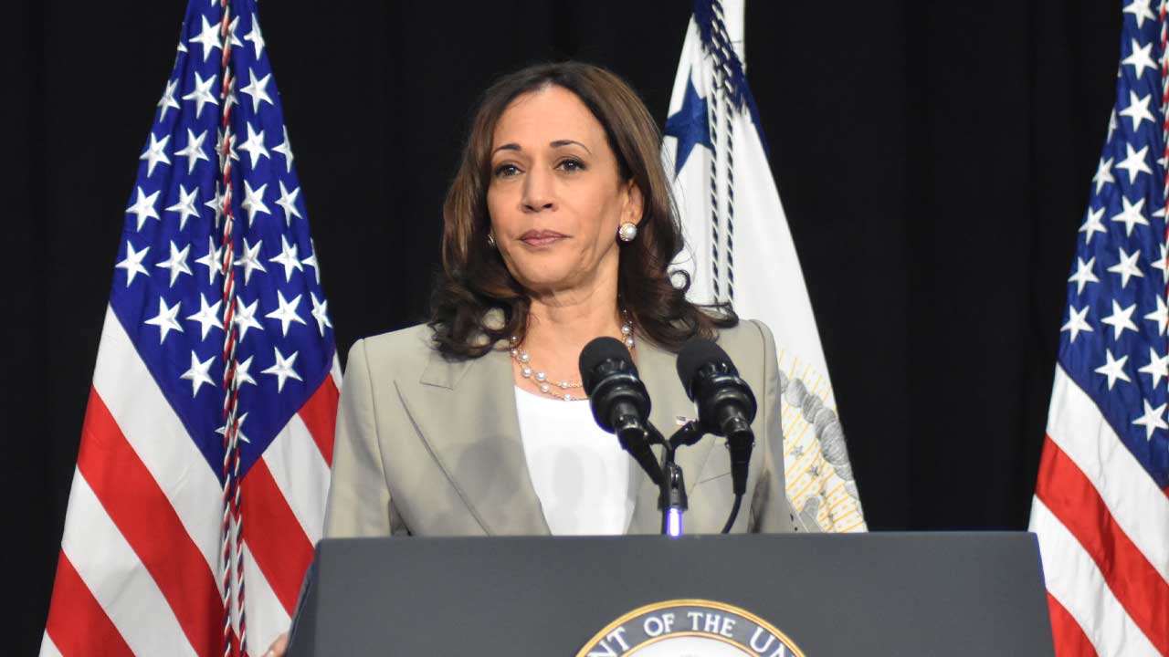 Razones por las que Kamala Harris perdió las elecciones frente a Donald Trump. Por Daniel Aranzamendi, Aranzamendi Podcast Español. Noticias de política en Estados Unidos.